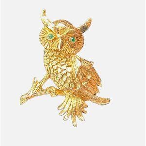 Vintage Monet Gold-Tone Owl Brooch Pin With Green Gemstone Eyes